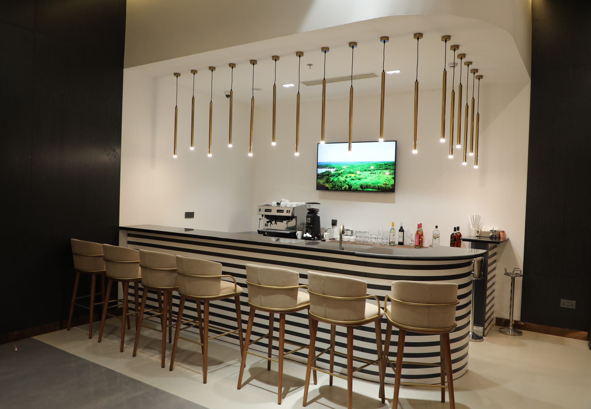 Bronze Ribbon — The Lobby Bar