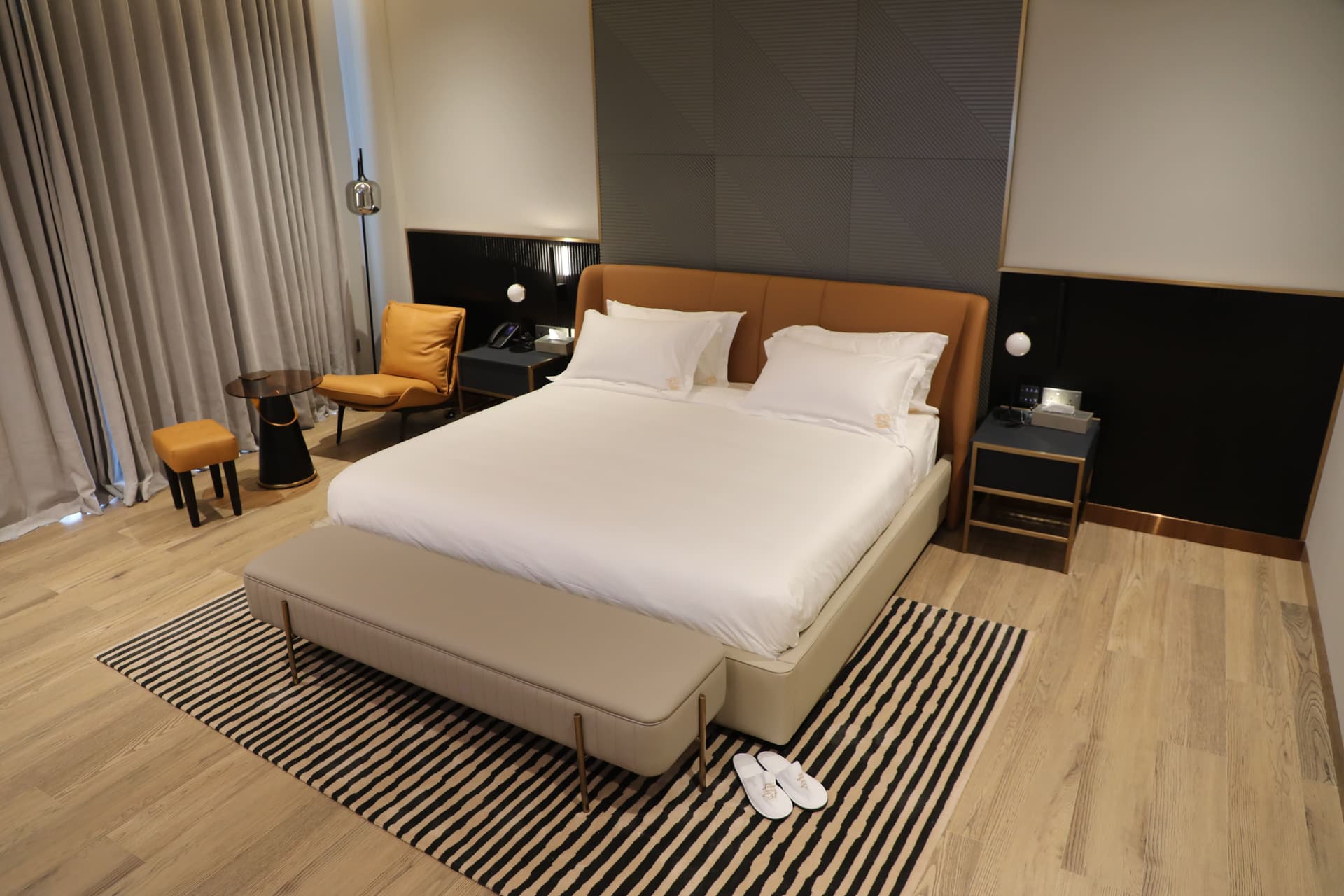 Rooms and Suites