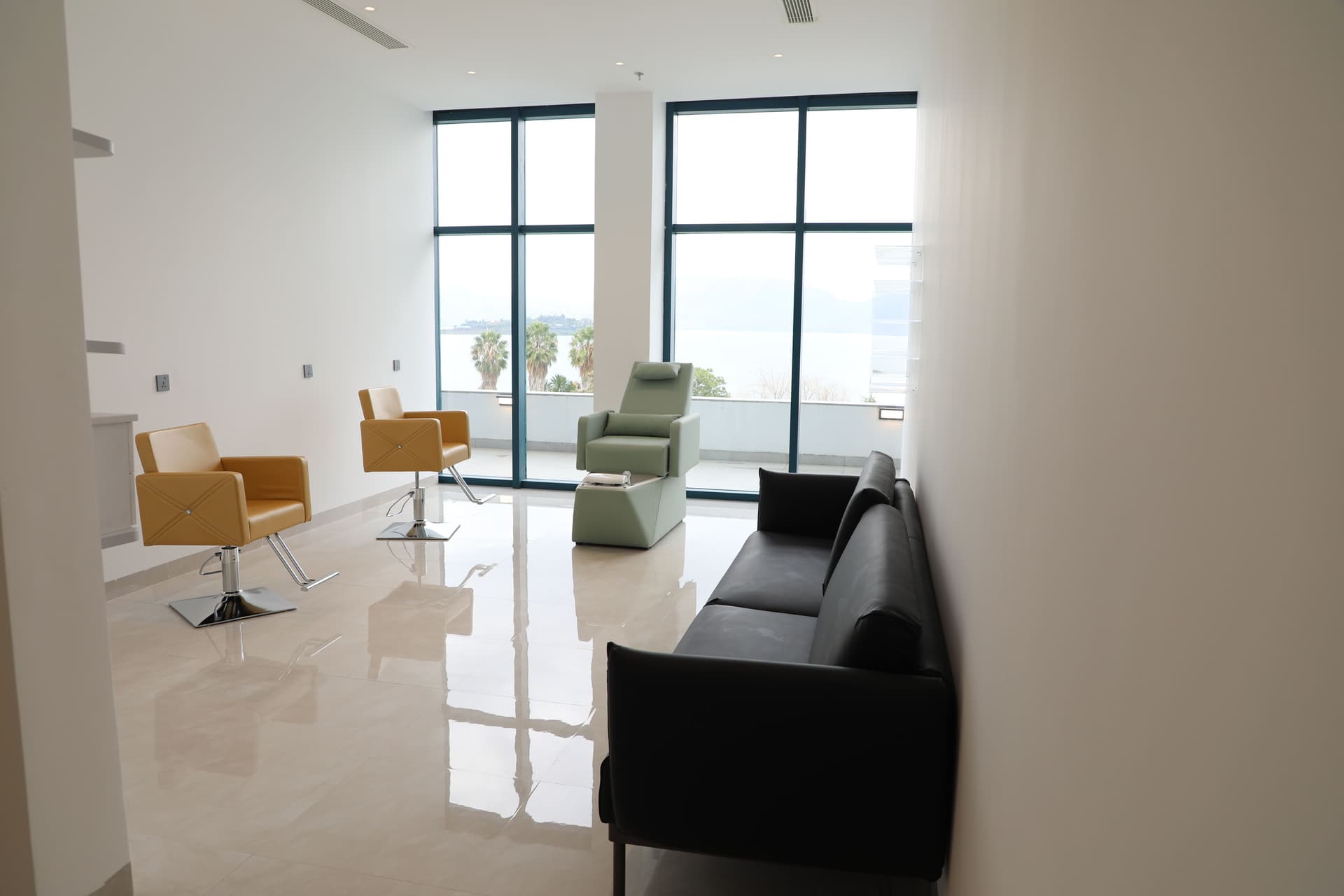 Hair & Beauty Salon
